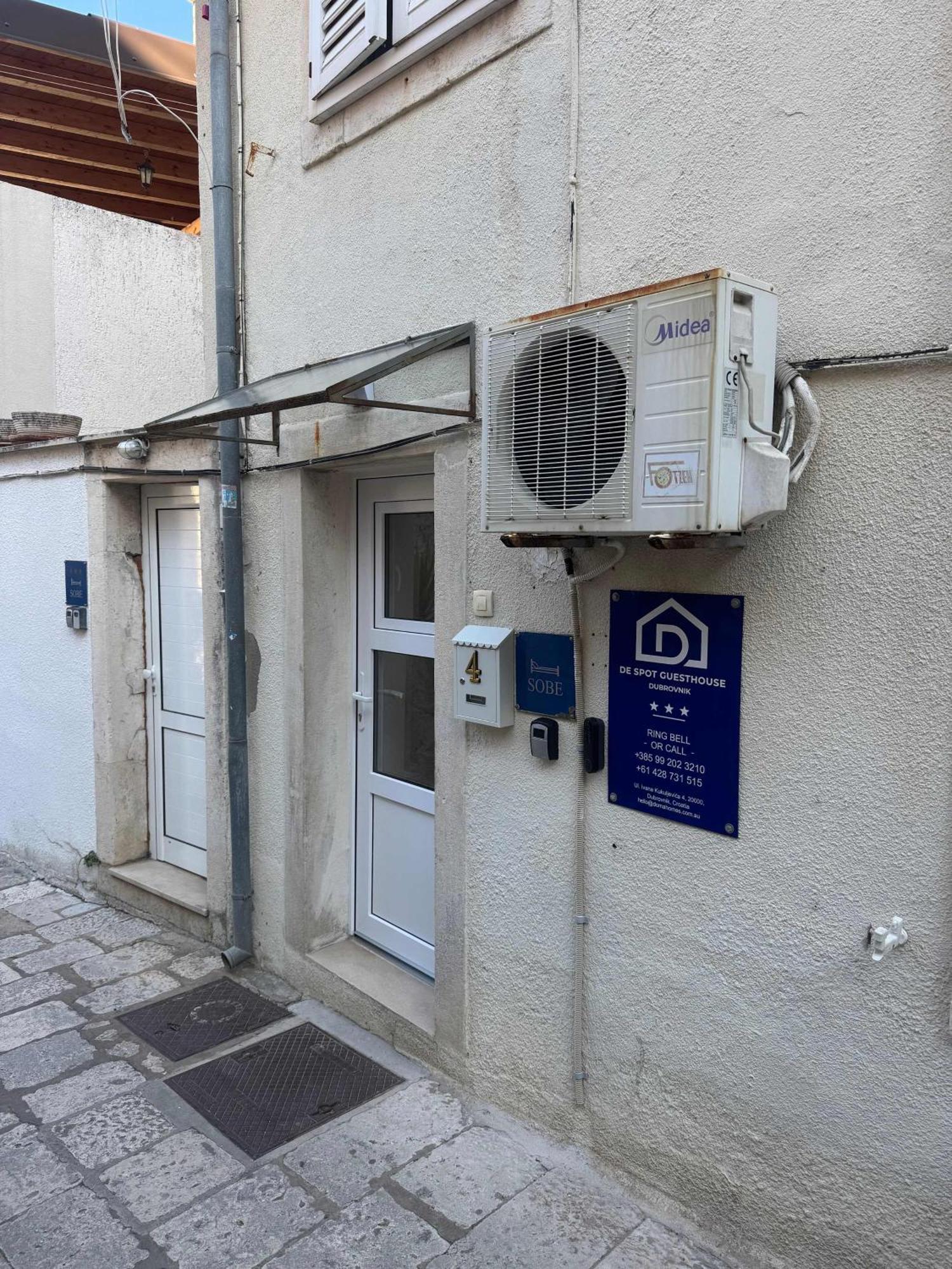 De Spot Guest House - Pile Old Town Gate 두브로브니크 외부 사진